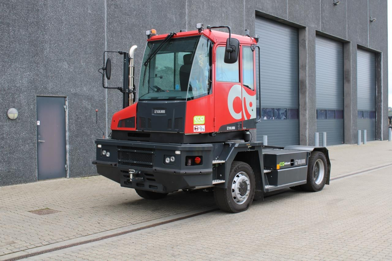 Kalmar TRL618I 4X4 - טרקטור מסוף: תמונה 2 Kalmar TRL618I 4X4 - טרקטור מסוף: תמונה 2