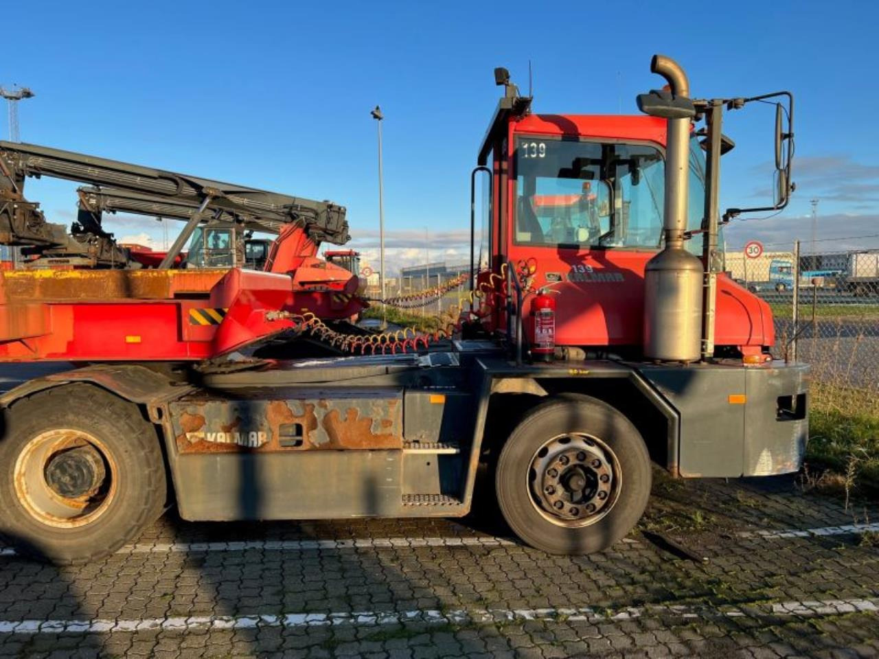 Kalmar TT618I - טרקטור מסוף: תמונה 2 Kalmar TT618I - טרקטור מסוף: תמונה 2