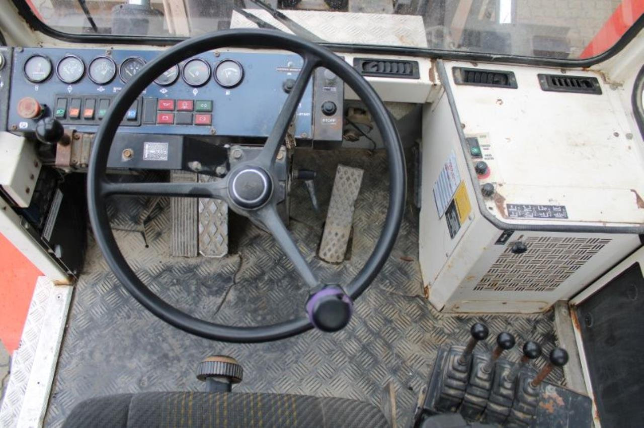 SveTruck 1260-30 - מלגזת סולר: תמונה 4 SveTruck 1260-30 - מלגזת סולר: תמונה 4