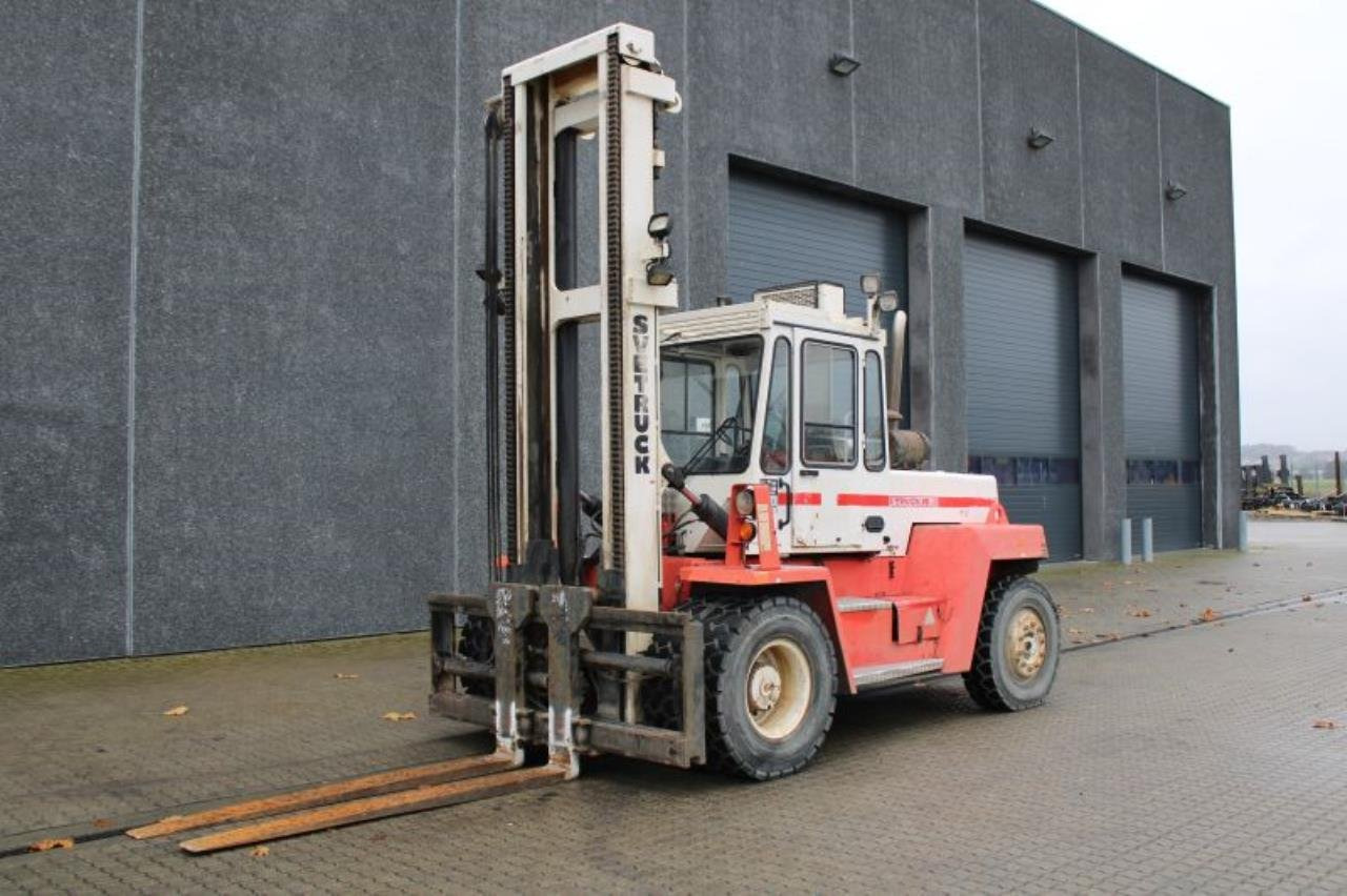 SveTruck 1260-30 - מלגזת סולר: תמונה 2 SveTruck 1260-30 - מלגזת סולר: תמונה 2