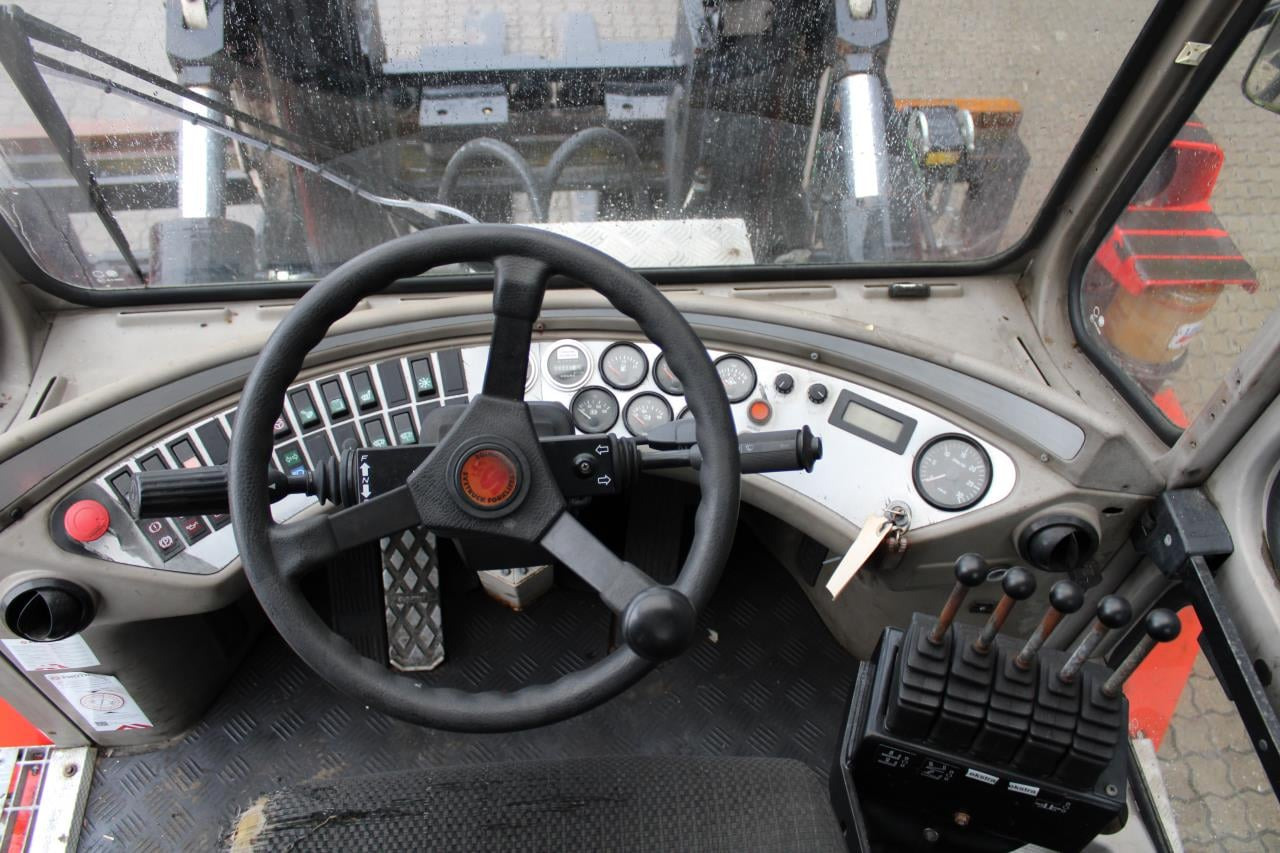 SveTruck 15120-35 - מלגזת סולר: תמונה 4 SveTruck 15120-35 - מלגזת סולר: תמונה 4