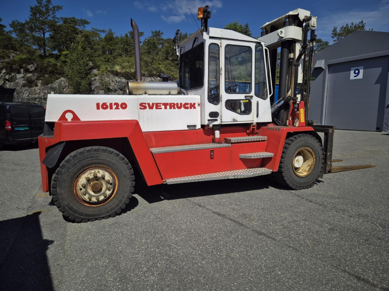 SveTruck 16120 - מלגזת סולר: תמונה 1 SveTruck 16120 - מלגזת סולר: תמונה 1