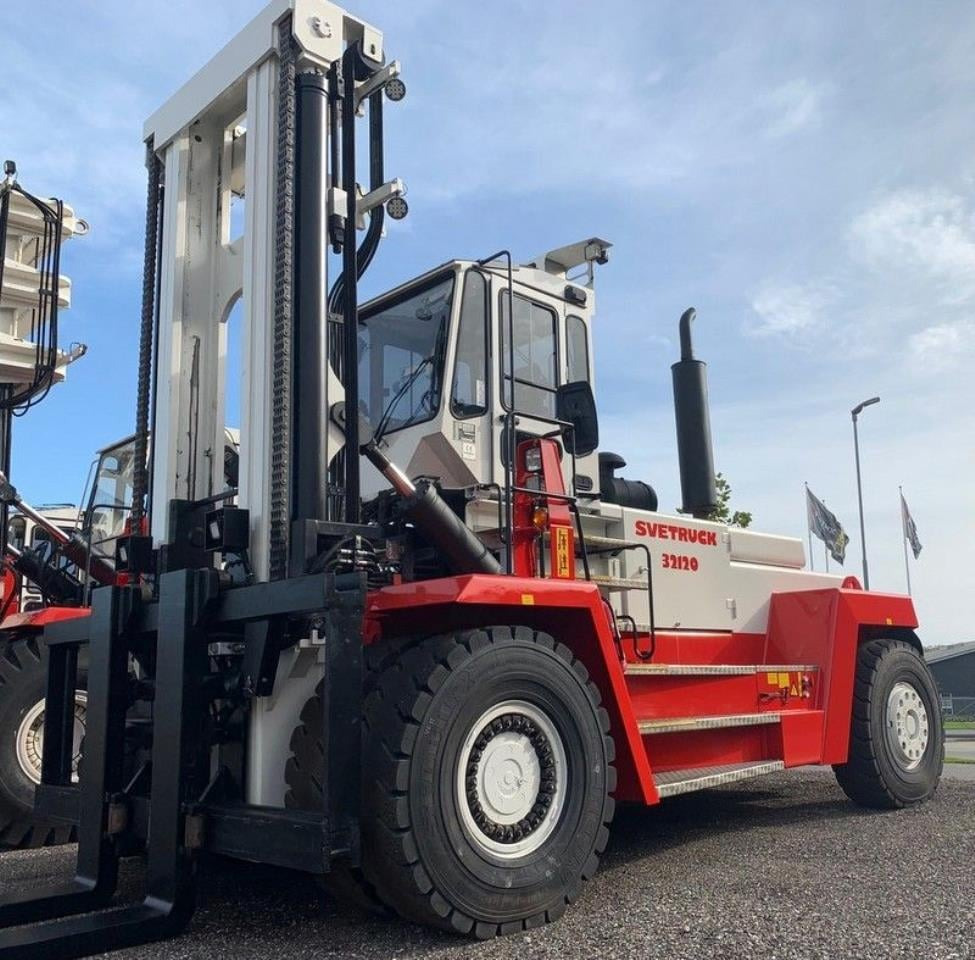 SveTruck 32120-50 - מלגזת סולר: תמונה 2 SveTruck 32120-50 - מלגזת סולר: תמונה 2