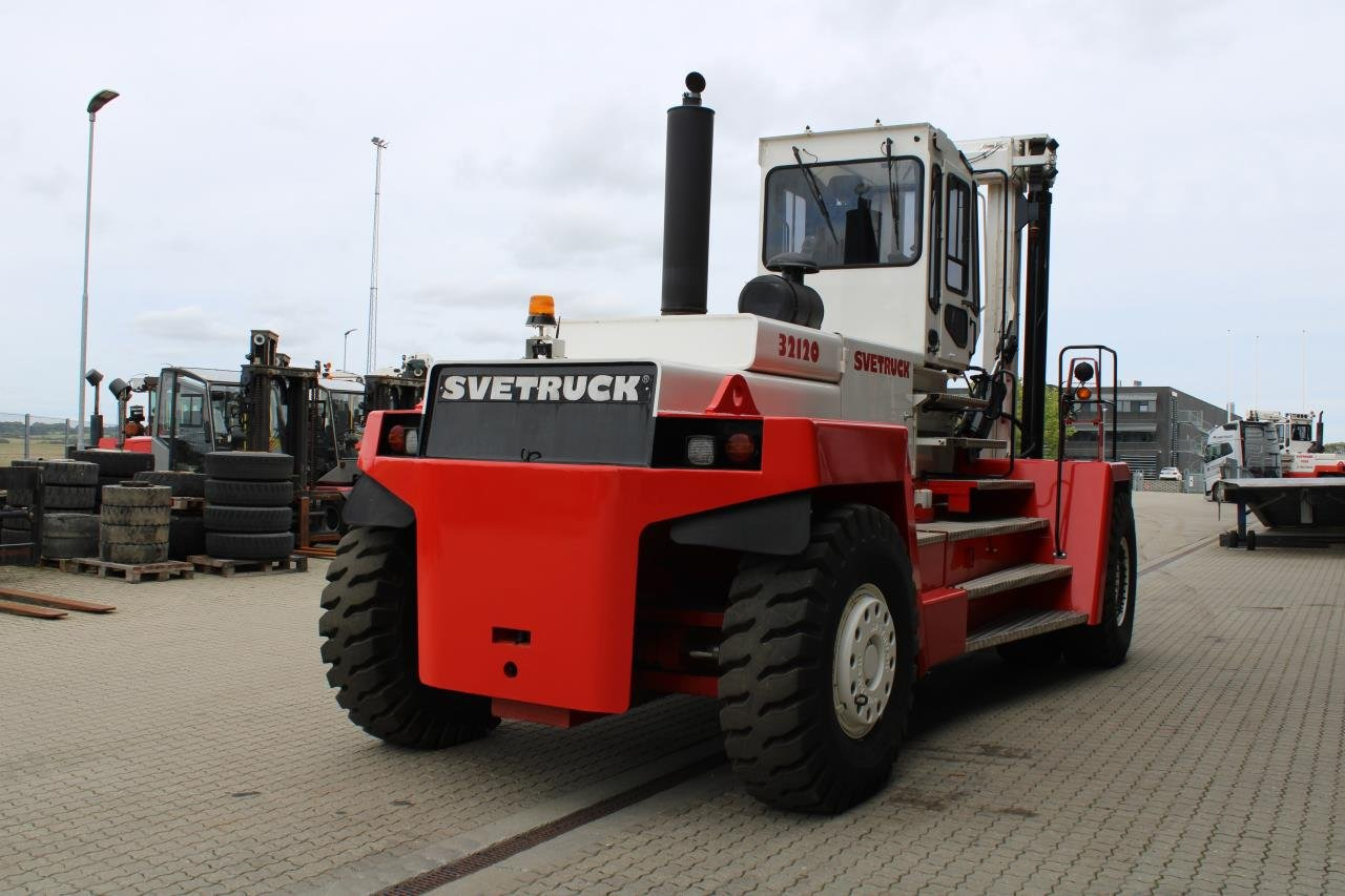 SveTruck 32120-50 - מלגזת סולר: תמונה 3 SveTruck 32120-50 - מלגזת סולר: תמונה 3