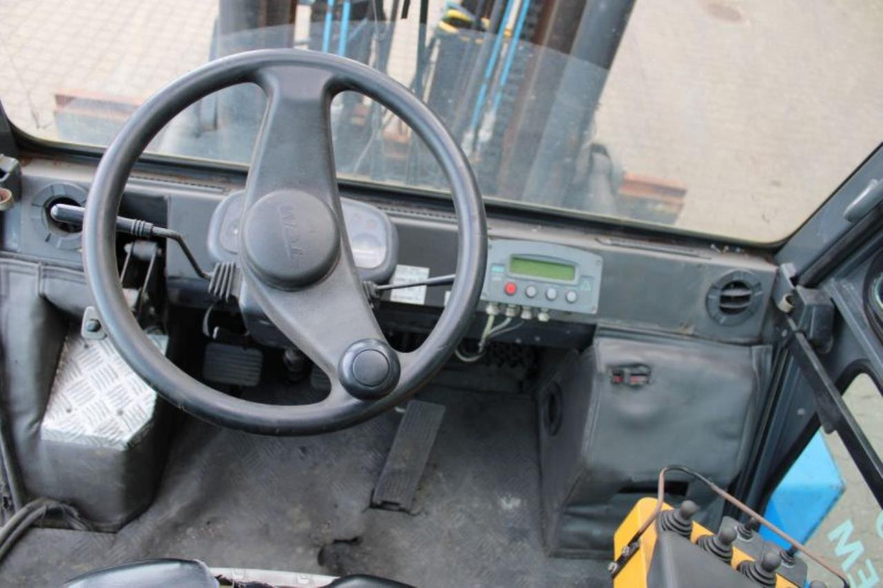 TCM FD80 - מלגזת סולר: תמונה 4 TCM FD80 - מלגזת סולר: תמונה 4