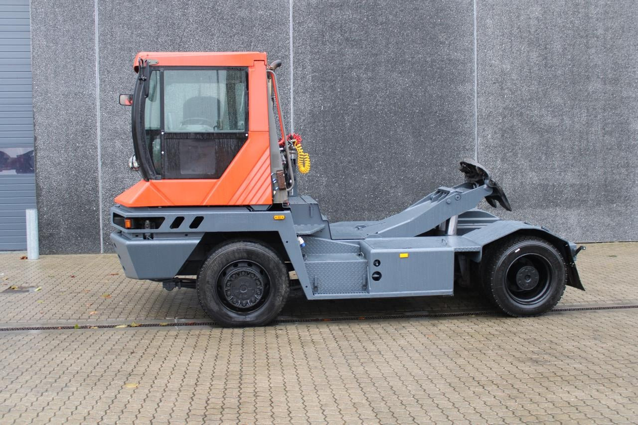 Terberg RT222 - טרקטור מסוף: תמונה 1 Terberg RT222 - טרקטור מסוף: תמונה 1