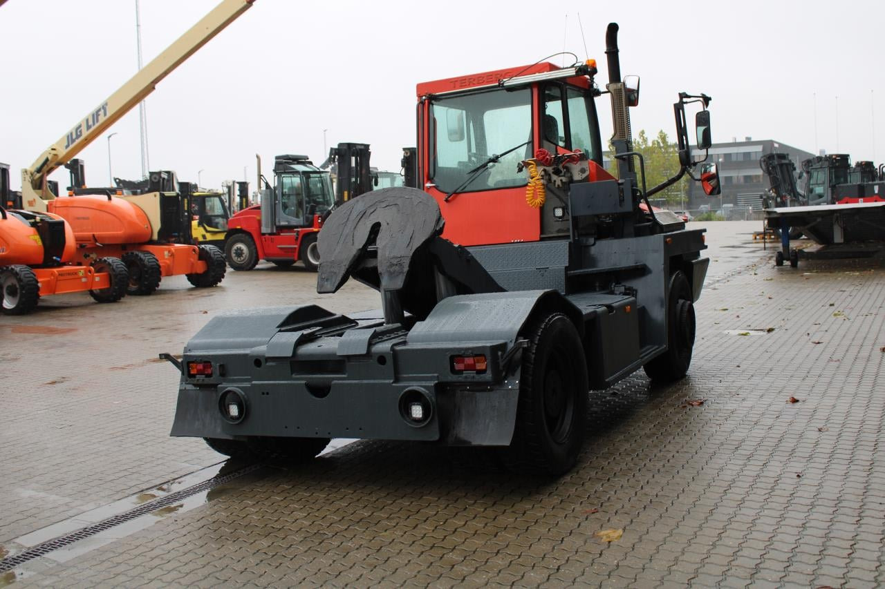 Terberg RT222 - טרקטור מסוף: תמונה 3 Terberg RT222 - טרקטור מסוף: תמונה 3