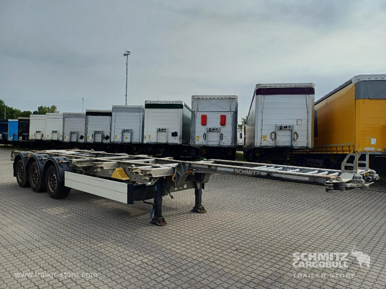 SCHMITZ Auflieger Containerfahrgestell Standard - סמיטריילר מוביל מכולות/ החלפת גוף: תמונה 1 SCHMITZ Auflieger Containerfahrgestell Standard - סמיטריילר מוביל מכולות/ החלפת גוף: תמונה 1
