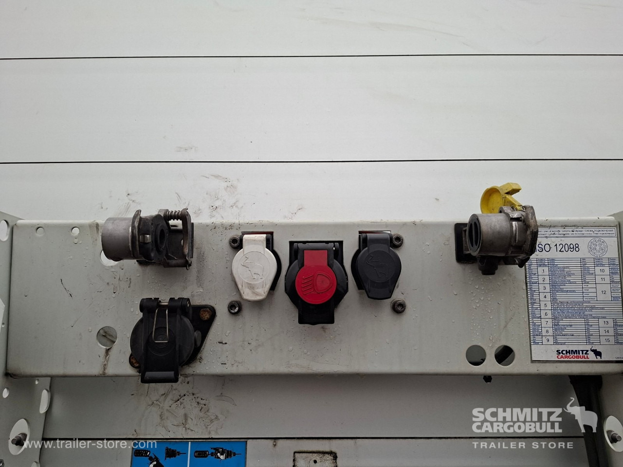 SCHMITZ Auflieger Curtainsider Mega - סמיטריילר עם וילונות צד: תמונה 4 SCHMITZ Auflieger Curtainsider Mega - סמיטריילר עם וילונות צד: תמונה 4