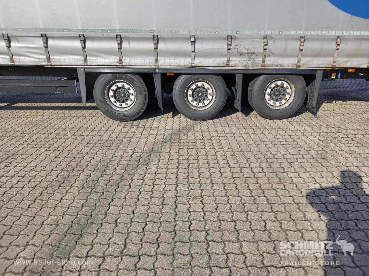 SCHMITZ Auflieger Curtainsider Mega - סמיטריילר עם וילונות צד: תמונה 3 SCHMITZ Auflieger Curtainsider Mega - סמיטריילר עם וילונות צד: תמונה 3