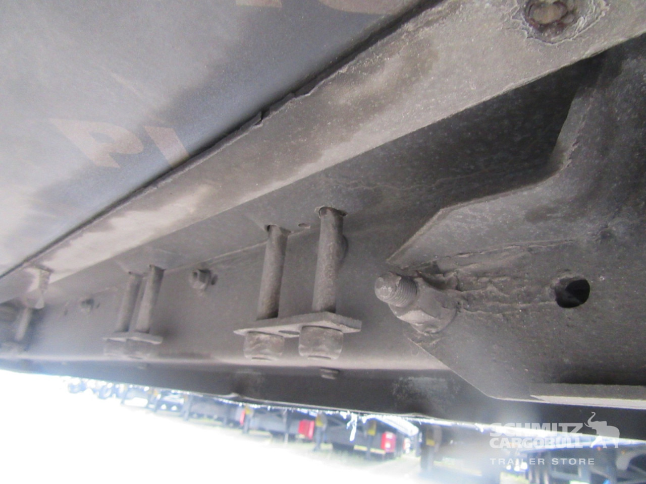 SCHMITZ Auflieger Curtainsider Standard - סמיטריילר עם וילונות צד: תמונה 4 SCHMITZ Auflieger Curtainsider Standard - סמיטריילר עם וילונות צד: תמונה 4