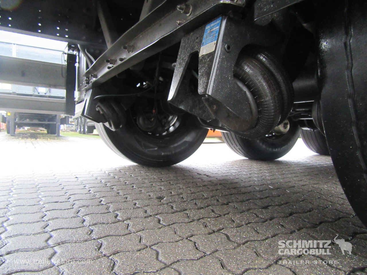 SCHMITZ Auflieger Curtainsider Standard - סמיטריילר עם וילונות צד: תמונה 4 SCHMITZ Auflieger Curtainsider Standard - סמיטריילר עם וילונות צד: תמונה 4