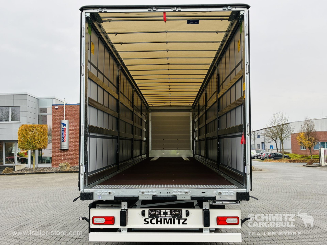 SCHMITZ Auflieger Curtainsider Standard - סמיטריילר עם וילונות צד: תמונה 4 SCHMITZ Auflieger Curtainsider Standard - סמיטריילר עם וילונות צד: תמונה 4