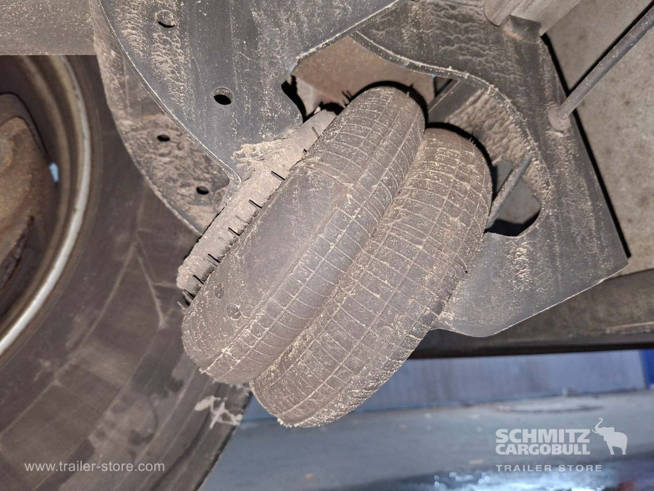 SCHMITZ Auflieger Curtainsider Standard - סמיטריילר עם וילונות צד: תמונה 3 SCHMITZ Auflieger Curtainsider Standard - סמיטריילר עם וילונות צד: תמונה 3