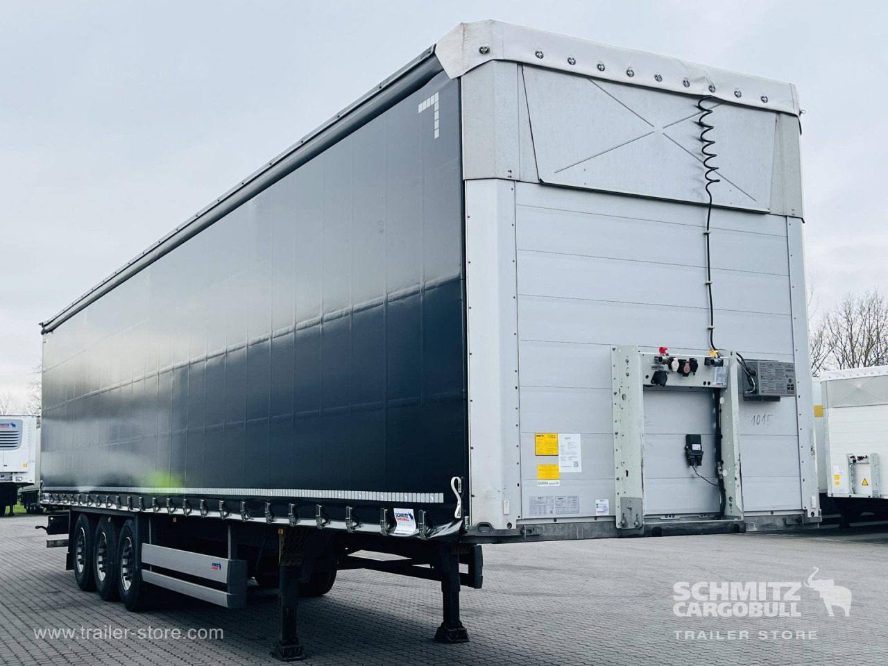 SCHMITZ Auflieger Curtainsider Standard - סמיטריילר עם וילונות צד: תמונה 1 SCHMITZ Auflieger Curtainsider Standard - סמיטריילר עם וילונות צד: תמונה 1