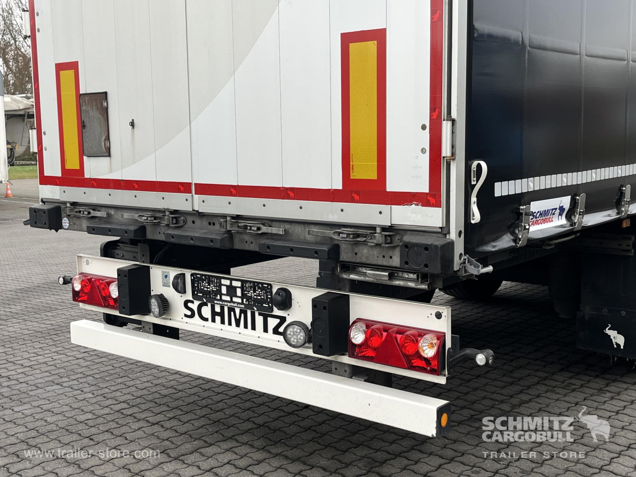 SCHMITZ Auflieger Curtainsider Standard - סמיטריילר עם וילונות צד: תמונה 2 SCHMITZ Auflieger Curtainsider Standard - סמיטריילר עם וילונות צד: תמונה 2