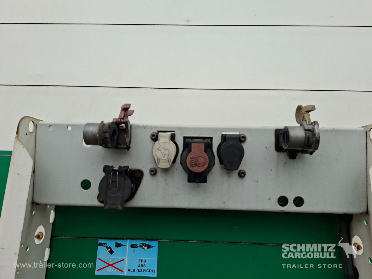 SCHMITZ Auflieger Curtainsider Varios - סמיטריילר עם וילונות צד: תמונה 3 SCHMITZ Auflieger Curtainsider Varios - סמיטריילר עם וילונות צד: תמונה 3