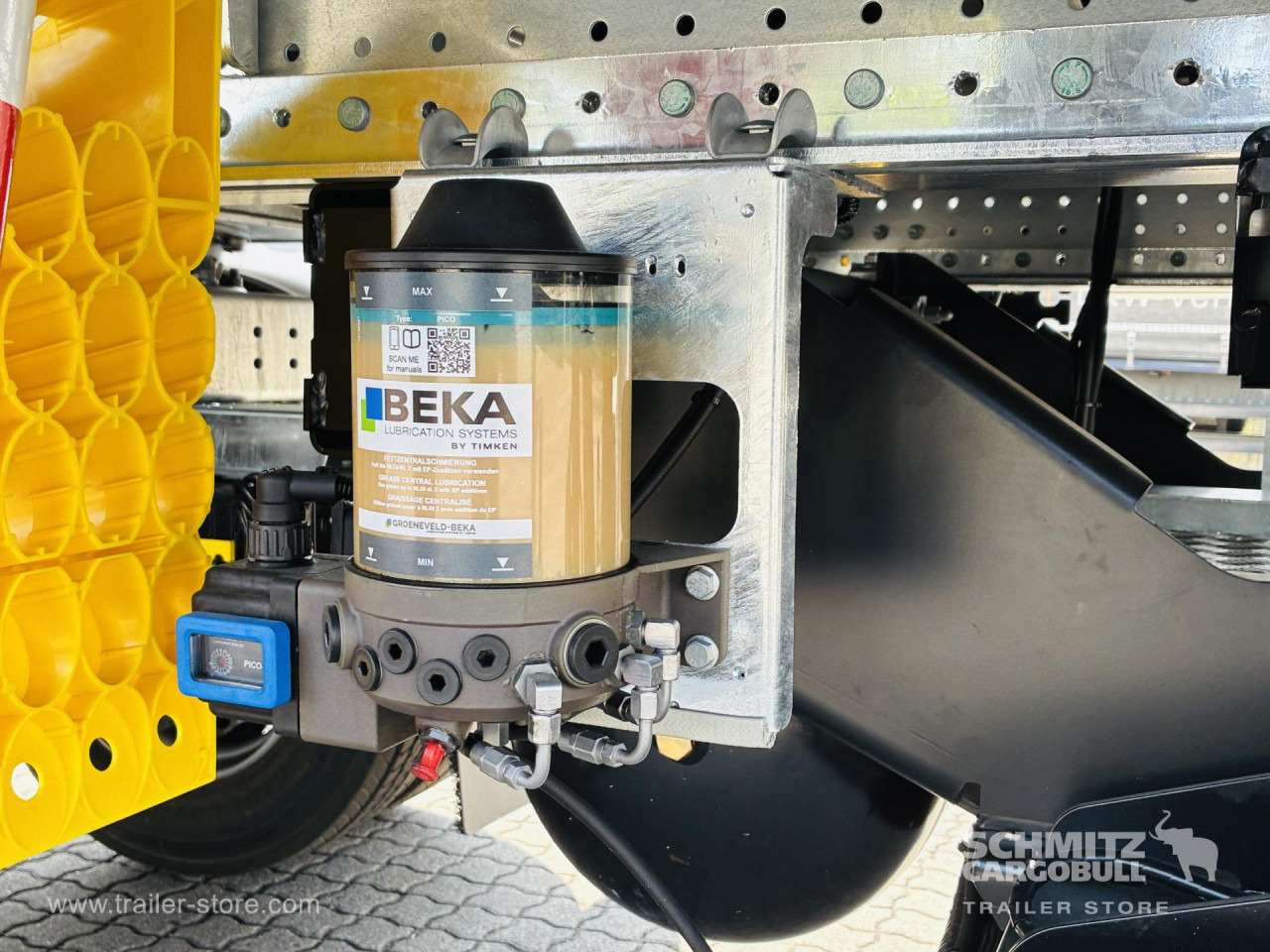 SCHMITZ Auflieger Tiefkühler Standard Taillift - סמיטריילר איזותרמי: תמונה 5 SCHMITZ Auflieger Tiefkühler Standard Taillift - סמיטריילר איזותרמי: תמונה 5