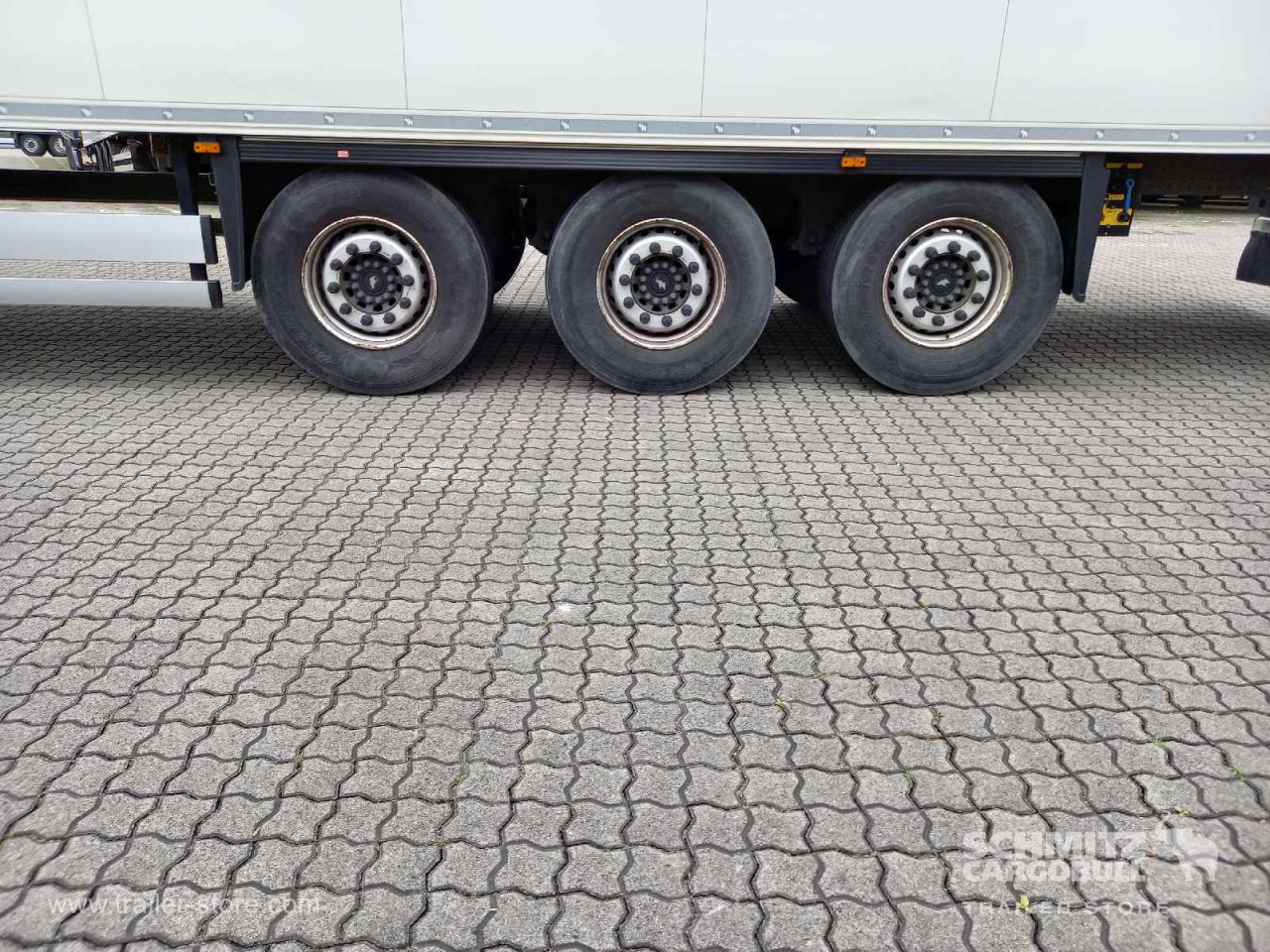 SCHMITZ Auflieger Tiefkühler Standard - סמיטריילר איזותרמי: תמונה 2 SCHMITZ Auflieger Tiefkühler Standard - סמיטריילר איזותרמי: תמונה 2