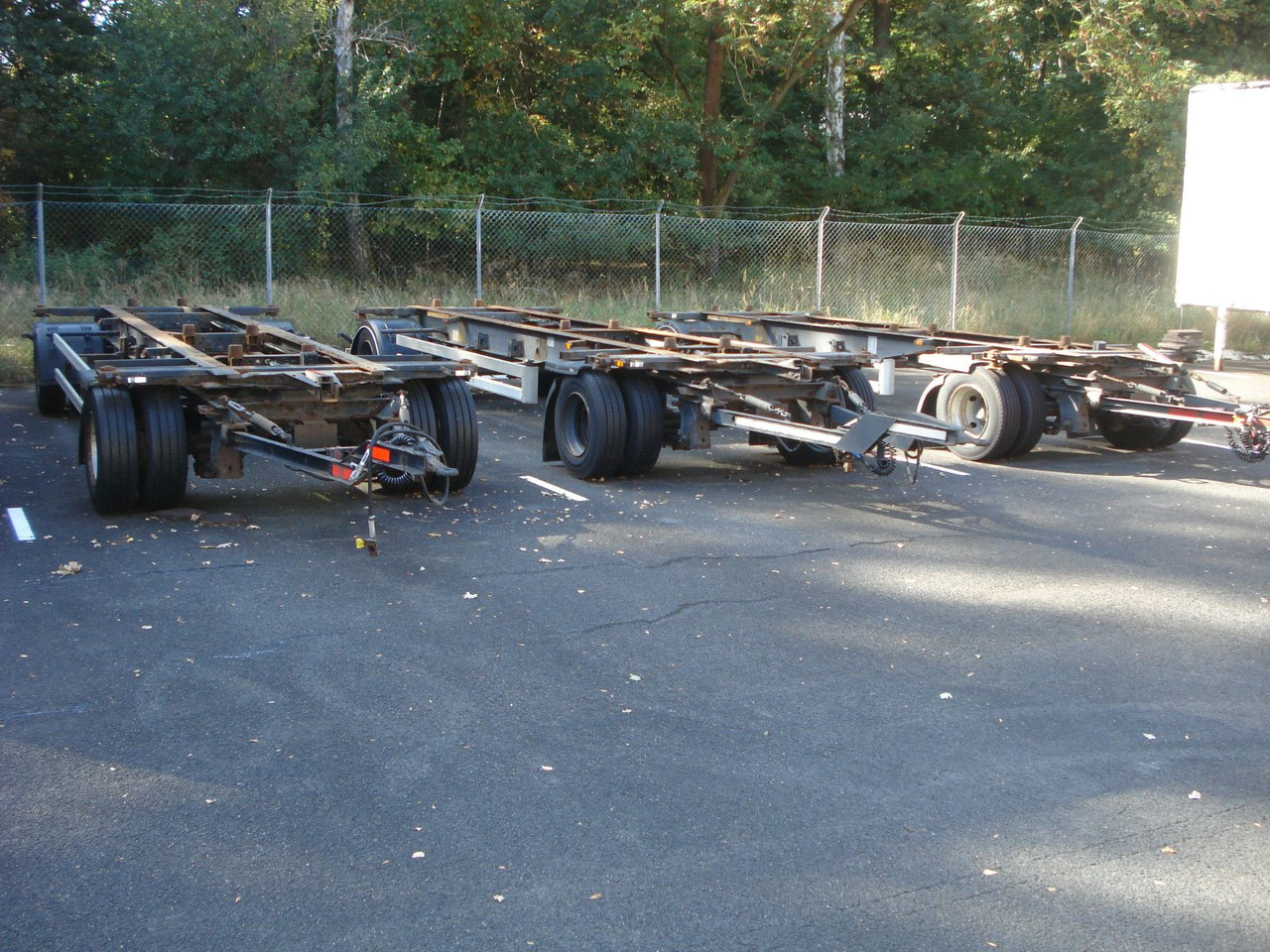 Krone AZ 18 A Drehschemel Zwillingsbereift! - קרון נגרר מוביל מכולות/ החלפת גוף: תמונה 1 Krone AZ 18 A Drehschemel Zwillingsbereift! - קרון נגרר מוביל מכולות/ החלפת גוף: תמונה 1