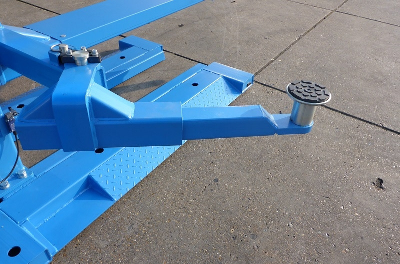 TL25ME mobile single post car lift - fully automatic - ציוד לסדנאות: תמונה 3 TL25ME mobile single post car lift - fully automatic - ציוד לסדנאות: תמונה 3