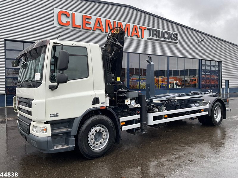 DAF FA 75 CF 250 MKG 14 Tonmeter laadkraan - משאית הרמת וו, משאית מנוף: תמונה 2 DAF FA 75 CF 250 MKG 14 Tonmeter laadkraan - משאית הרמת וו, משאית מנוף: תמונה 2