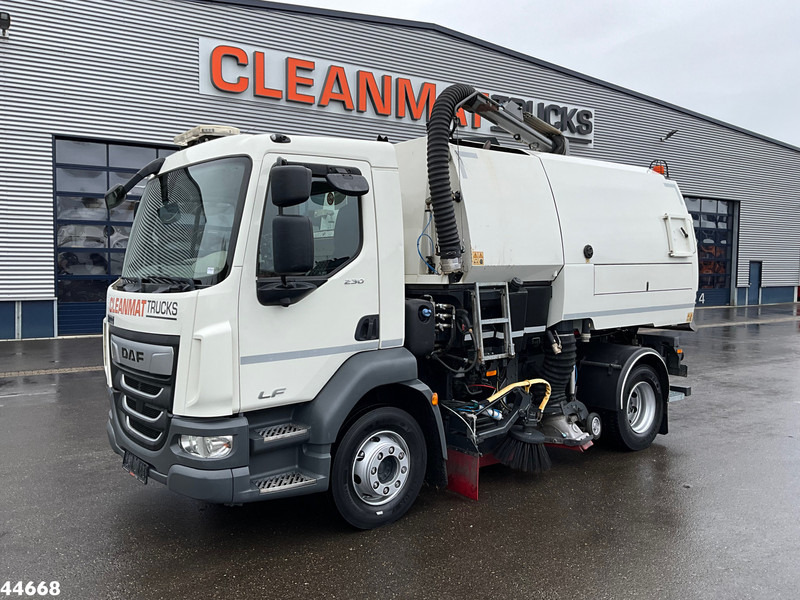DAF FA LF 230 Euro 6 Johnston VT652 Just 87.278 km! - מטאטא כבישים: תמונה 3 DAF FA LF 230 Euro 6 Johnston VT652 Just 87.278 km! - מטאטא כבישים: תמונה 3