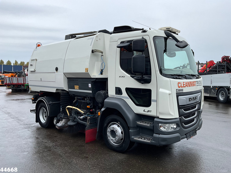 DAF FA LF 230 Euro 6 Johnston VT652 Just 87.278 km! - מטאטא כבישים: תמונה 4 DAF FA LF 230 Euro 6 Johnston VT652 Just 87.278 km! - מטאטא כבישים: תמונה 4