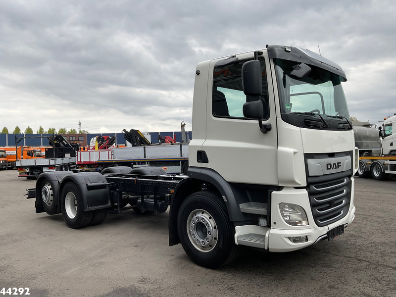 DAF FAN CF 450 Euro 6 Chassis Cabine - משאית עם שלדת תא: תמונה 5 DAF FAN CF 450 Euro 6 Chassis Cabine - משאית עם שלדת תא: תמונה 5