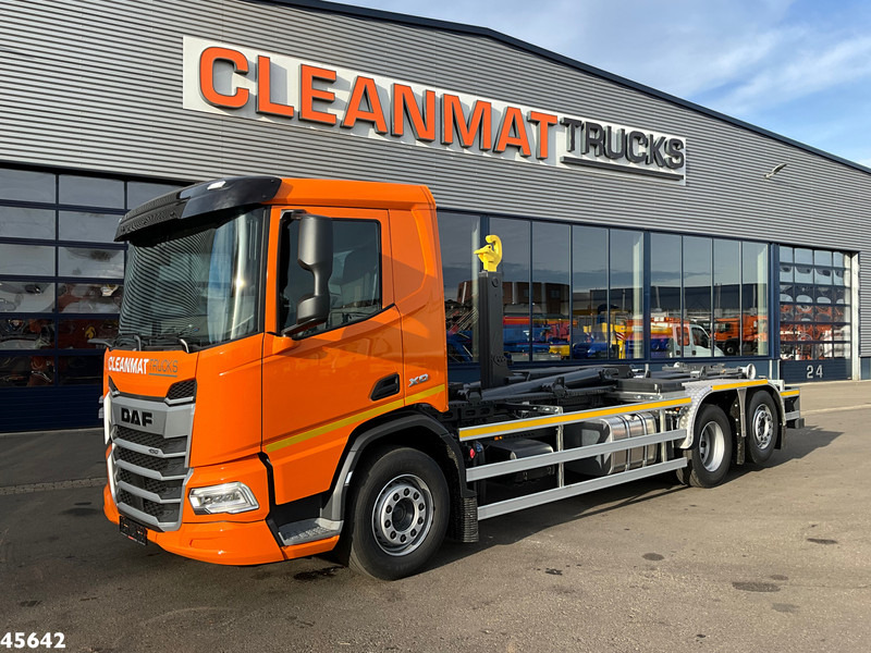 DAF FAN XD 450 Euro 6 Hyvalift 26 Ton haakarmsysteem - משאית הרמת וו: תמונה 2 DAF FAN XD 450 Euro 6 Hyvalift 26 Ton haakarmsysteem - משאית הרמת וו: תמונה 2