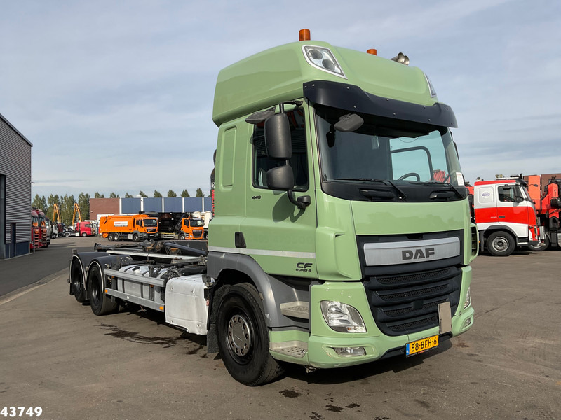 DAF FAS CF 440 Euro 6 Hiab 21 Ton haakarmsysteem - משאית הרמת וו: תמונה 3 DAF FAS CF 440 Euro 6 Hiab 21 Ton haakarmsysteem - משאית הרמת וו: תמונה 3