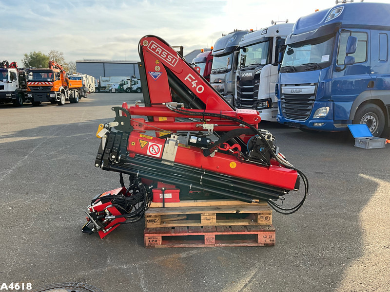 FASSI DEMO 4 Tonmeter laadkraan Laadkraan - עגורן מעמיס: תמונה 4 FASSI DEMO 4 Tonmeter laadkraan Laadkraan - עגורן מעמיס: תמונה 4