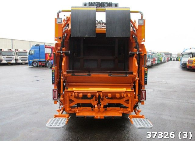 FUSO Canter 9C18 - משאית אשפה: תמונה 3 FUSO Canter 9C18 - משאית אשפה: תמונה 3