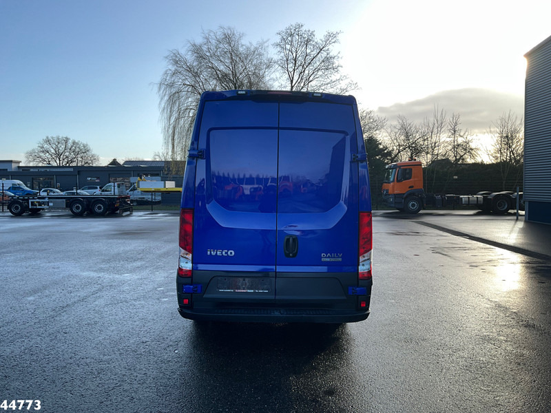 Iveco Daily 35C18 RIONED hogedrukwater installatie - משאית ואקום: תמונה 4 Iveco Daily 35C18 RIONED hogedrukwater installatie - משאית ואקום: תמונה 4