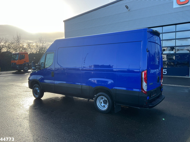 Iveco Daily 35C18 RIONED hogedrukwater installatie - משאית ואקום: תמונה 3 Iveco Daily 35C18 RIONED hogedrukwater installatie - משאית ואקום: תמונה 3