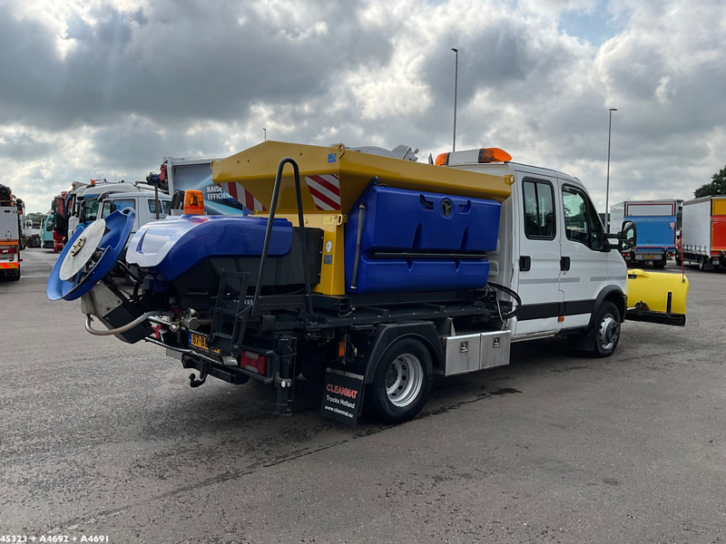 Iveco Daily 70C17 Nido zoutstrooier - מפלסת שלג: תמונה 4 Iveco Daily 70C17 Nido zoutstrooier - מפלסת שלג: תמונה 4