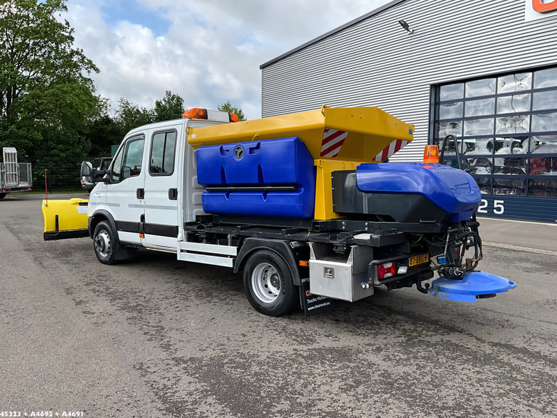 Iveco Daily 70C17 Nido zoutstrooier - מפלסת שלג: תמונה 2 Iveco Daily 70C17 Nido zoutstrooier - מפלסת שלג: תמונה 2
