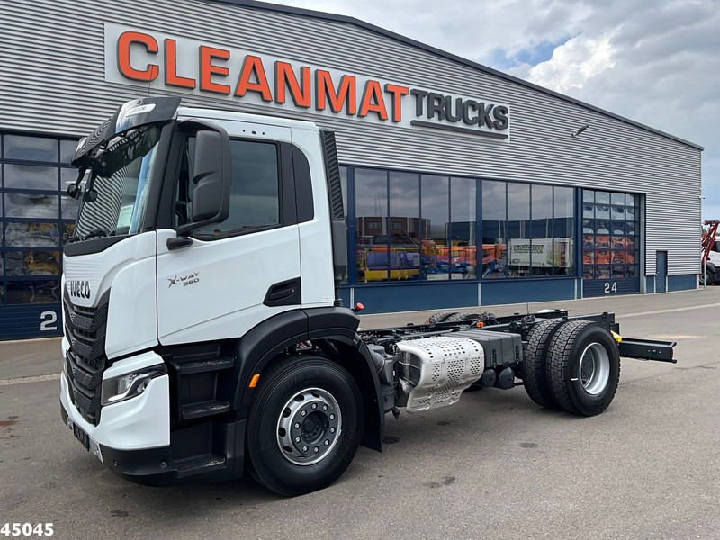 Iveco Stralis AD200X36 Huisvuilwagen Chassis NEW & UNUSED! - משאית עם שלדת תא: תמונה 1 Iveco Stralis AD200X36 Huisvuilwagen Chassis NEW & UNUSED! - משאית עם שלדת תא: תמונה 1