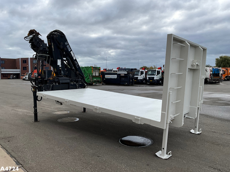 Laadplateau met Hiab 14 Tonmeter laadkraan - מכולת גלגול: תמונה 5 Laadplateau met Hiab 14 Tonmeter laadkraan - מכולת גלגול: תמונה 5