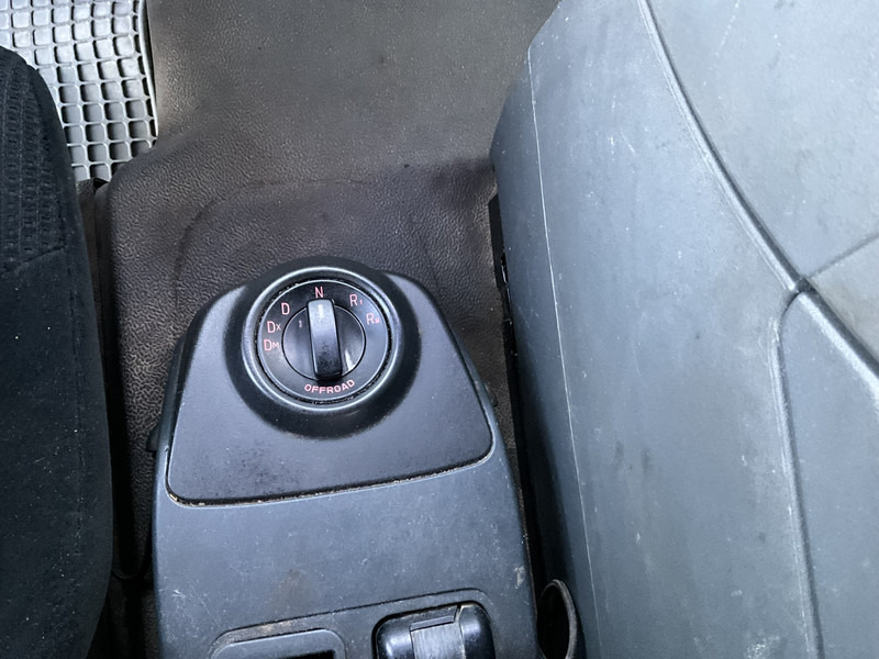 MAN TGA 41.440 8x4 Full Steel AJK 26 Ton haakarmsysteem + Laadplateau met Hiab 28 Tonmeter laadkraan - משאית הרמת וו: תמונה 5 MAN TGA 41.440 8x4 Full Steel AJK 26 Ton haakarmsysteem + Laadplateau met Hiab 28 Tonmeter laadkraan - משאית הרמת וו: תמונה 5