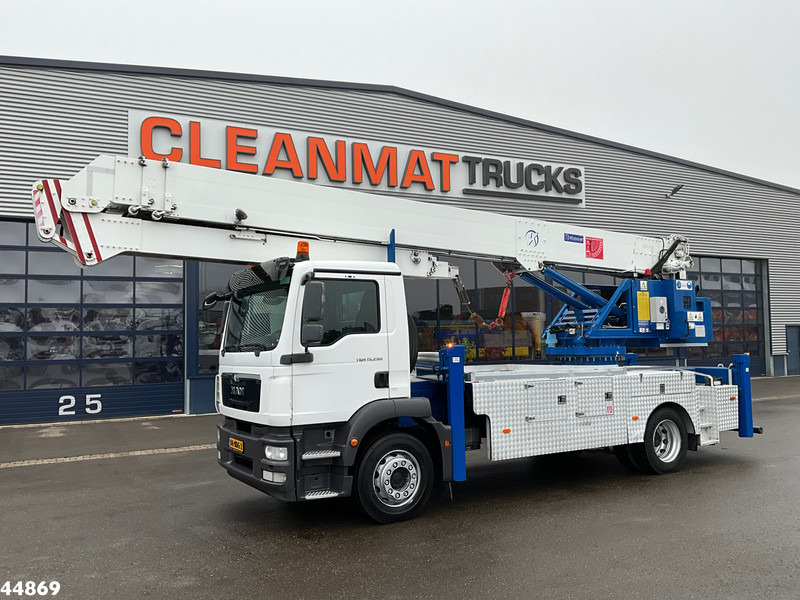 MAN TGM 15.290 Klaas 35 meter Dachdecker Kran - משאית מנוף: תמונה 2 MAN TGM 15.290 Klaas 35 meter Dachdecker Kran - משאית מנוף: תמונה 2