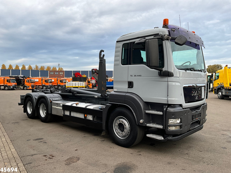 MAN TGS 26.440 6x4 ZF Intarder Manual 26 Ton haakarmsysteem - משאית הרמת וו: תמונה 3 MAN TGS 26.440 6x4 ZF Intarder Manual 26 Ton haakarmsysteem - משאית הרמת וו: תמונה 3