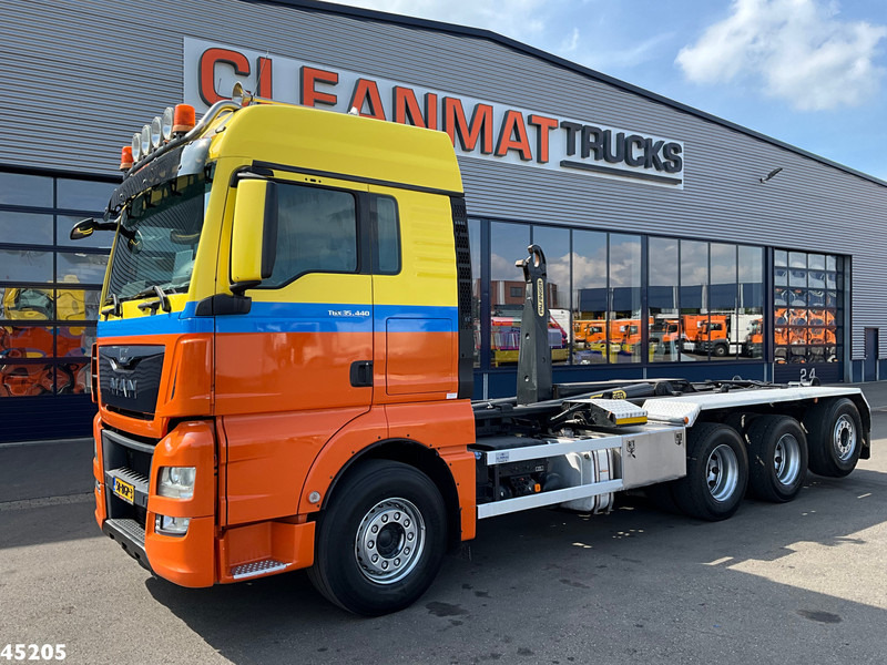 MAN TGX 35.440 Euro 6 8x4 26 Ton haakarmsysteem - משאית הרמת וו: תמונה 2 MAN TGX 35.440 Euro 6 8x4 26 Ton haakarmsysteem - משאית הרמת וו: תמונה 2