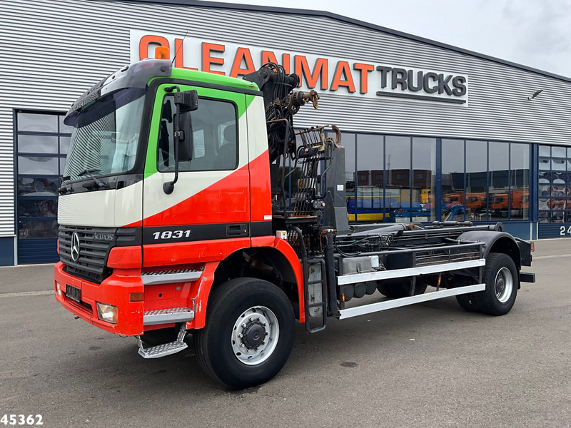 Mercedes-Benz Actros 1931 AK 4x4 Hiab 12 Tonmeter laadkraan - משאית הרמת וו, משאית מנוף: תמונה 2 Mercedes-Benz Actros 1931 AK 4x4 Hiab 12 Tonmeter laadkraan - משאית הרמת וו, משאית מנוף: תמונה 2