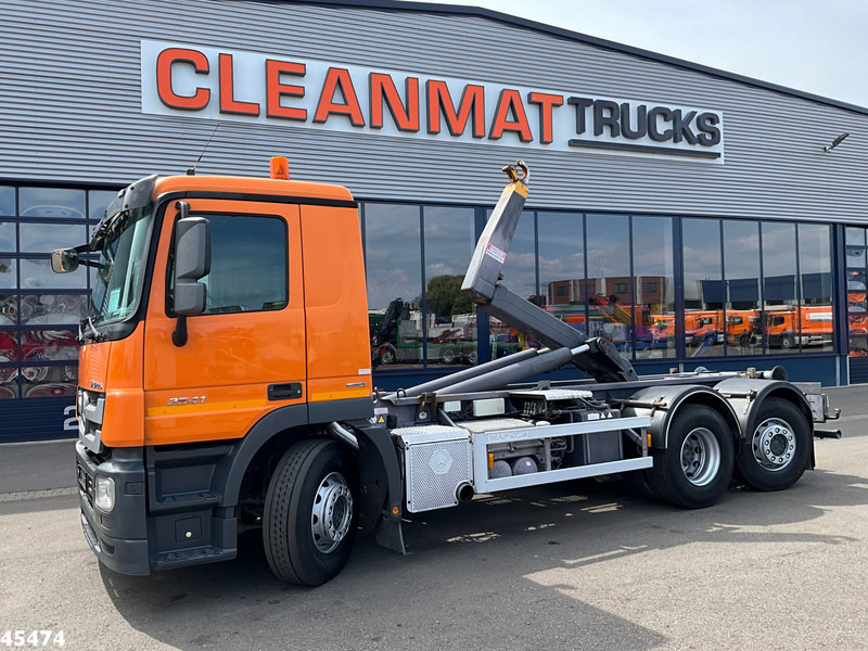 Mercedes-Benz Actros 2541 6x2 VDL 20 Ton haakarmsysteem - משאית הרמת וו: תמונה 1 Mercedes-Benz Actros 2541 6x2 VDL 20 Ton haakarmsysteem - משאית הרמת וו: תמונה 1