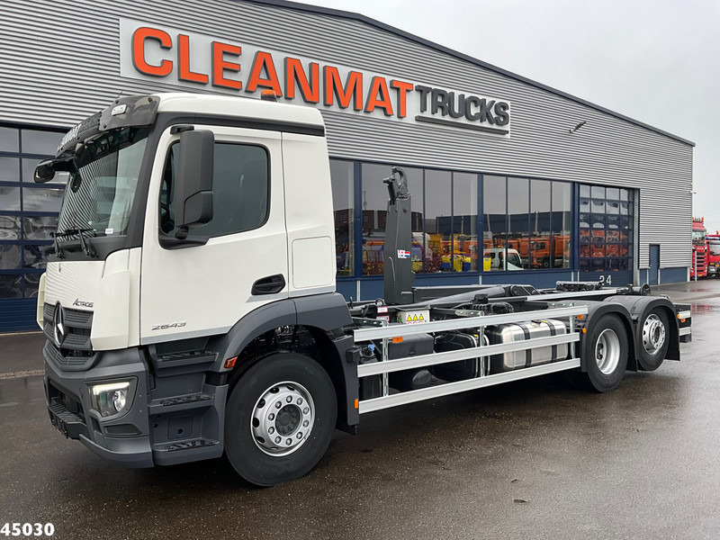 Mercedes-Benz Actros 2643 VDL 21 Ton haakarmsysteem - משאית הרמת וו: תמונה 2 Mercedes-Benz Actros 2643 VDL 21 Ton haakarmsysteem - משאית הרמת וו: תמונה 2