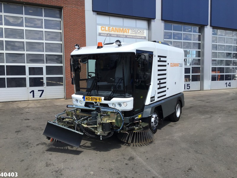 Ravo 5-SERIES 580 with 3-rd brush - מטאטא כבישים: תמונה 1 Ravo 5-SERIES 580 with 3-rd brush - מטאטא כבישים: תמונה 1