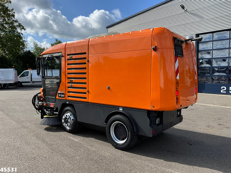 Ravo 5-Serie 580 with 3-rd brush - מטאטא כבישים: תמונה 5 Ravo 5-Serie 580 with 3-rd brush - מטאטא כבישים: תמונה 5