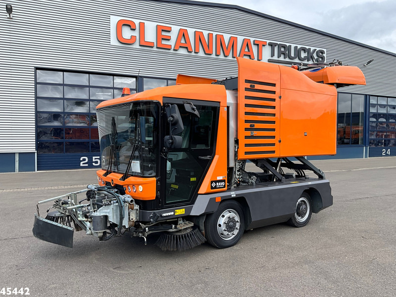 Ravo 540 CD Euro 6 with 3-rd brush - מטאטא כבישים: תמונה 1 Ravo 540 CD Euro 6 with 3-rd brush - מטאטא כבישים: תמונה 1