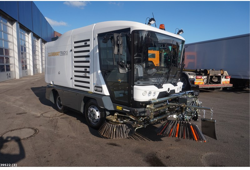 Ravo 540 CD with 3-rd brush - מטאטא כבישים: תמונה 4 Ravo 540 CD with 3-rd brush - מטאטא כבישים: תמונה 4